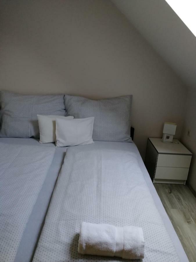 Ovar Apartman Mosonmagyarovar Exterior photo